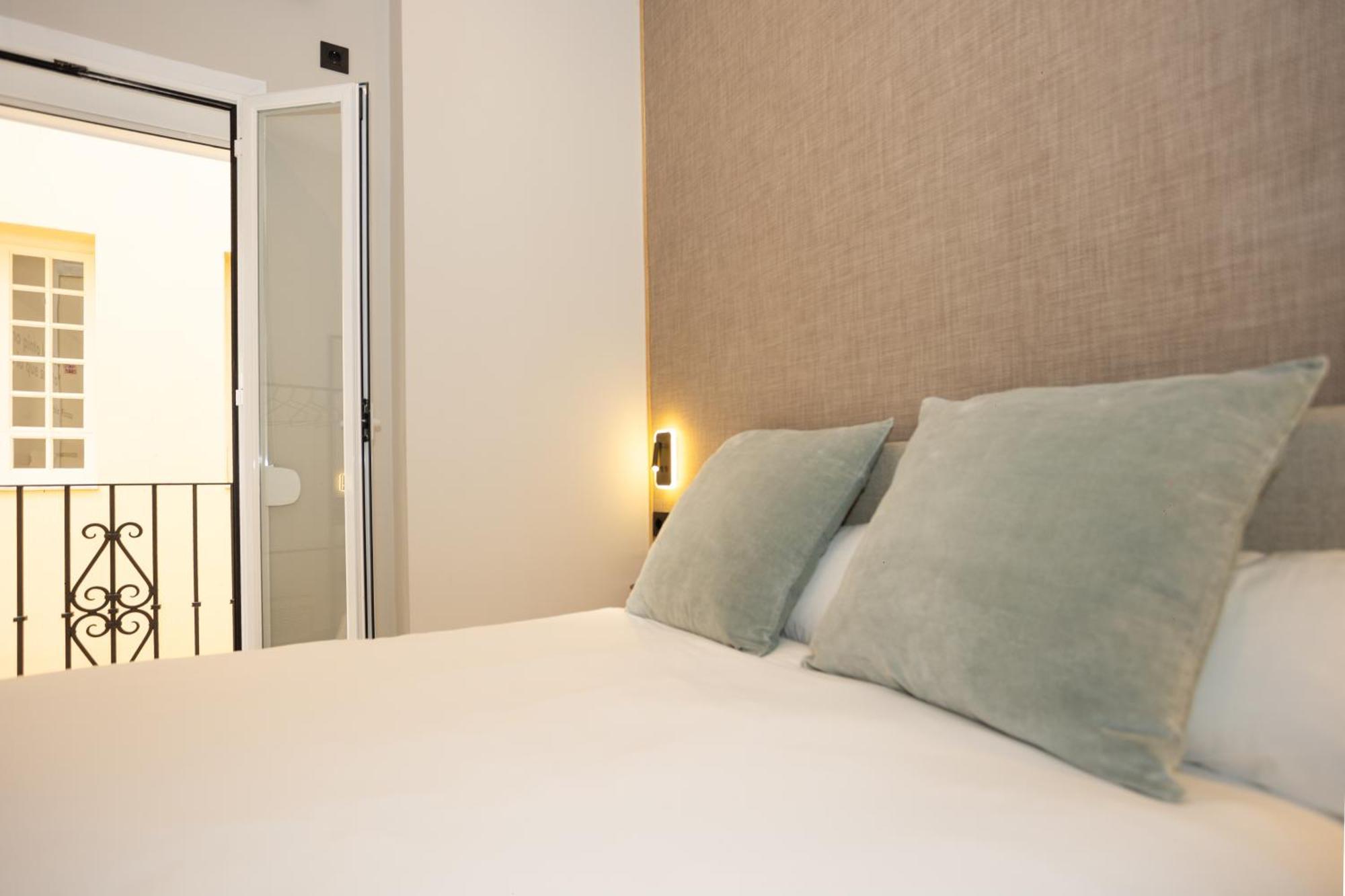 Chinitas Urban Rooms Malaga Exterior photo